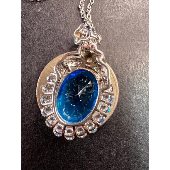 Blue and white CZ sterling silver halo pendant - Picture 3 of 11